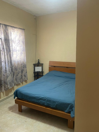 Azcapotzalco, Trabajadores De Hierro, Departamento Con Una Recamara Y Un Baño. Sin Estacionamiento En Renta.