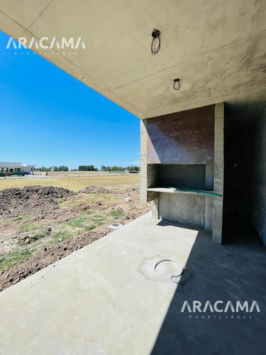 Imagen 15 de 20 de Casa En Venta En Lares De Canning - Canning