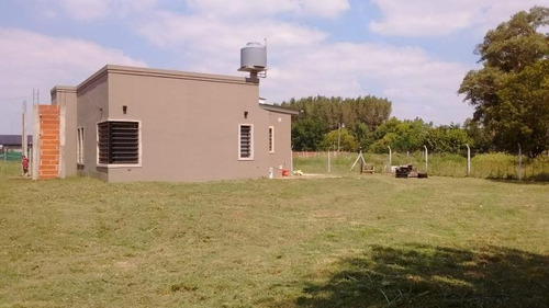 Imagen 3 de 21 de Quinta En Venta - 2 Dormitorios 2 Baños - 840mts2 - Francisco Alvarez