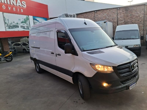 Mercedes-Benz Sprinter Furgão 2.2 Cdi 416 Longo Teto Alto 10,5m3 5p 6 marchas
