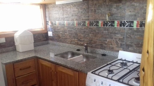 Imagen 9 de 11 de Complejo De 6 Cabañas, Equipadas Con Muebles