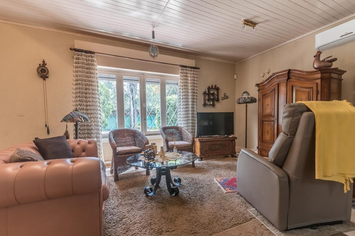 Imagen 2 de 30 de Casa Quinta Con Pileta, Amplio Parque Y Cochera En La Reja.