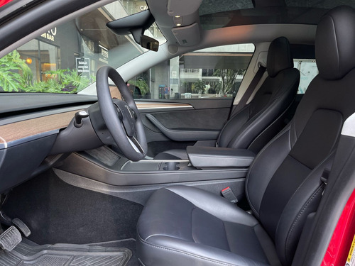 Tesla Model Y Long Range Dual Motor 2024