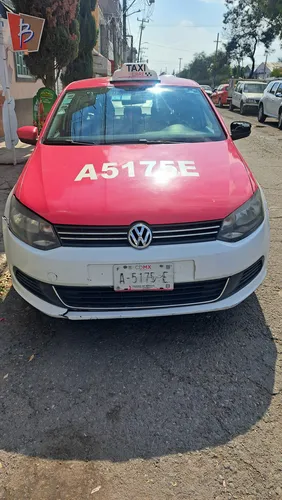 Volkswagen Vento 1.6 Highline At