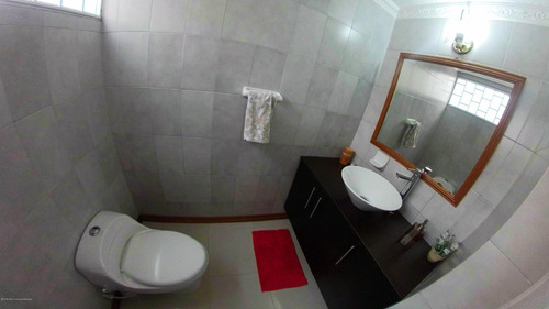 Vendo Hermosa Casa Condominio Cerrado Cedritos 21-434