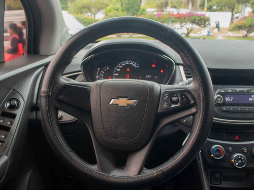 Imagen 13 de 15 de Chevrolet Trax 2018 5p Ls L4/1.8 Man