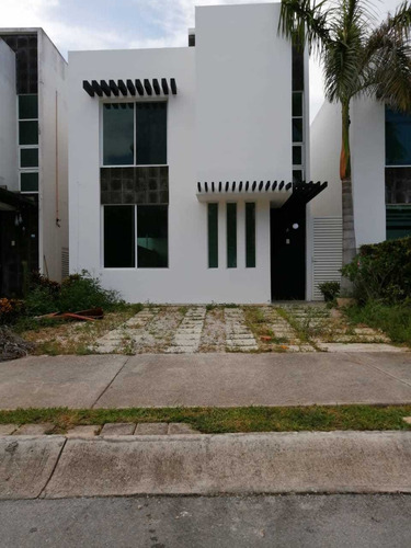 Imagen 1 de 5 de Se Vende Casa En Residencial Villa Maya