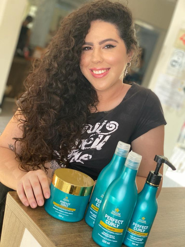 Kit Com Shampoo E Ativador De Cachos 500ml Dyusar Cosméticos