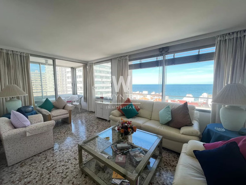 Apartamento En Península Edificio Apolo - 2 Dormitorios Con Hermosa Vista A La Playa Brava.