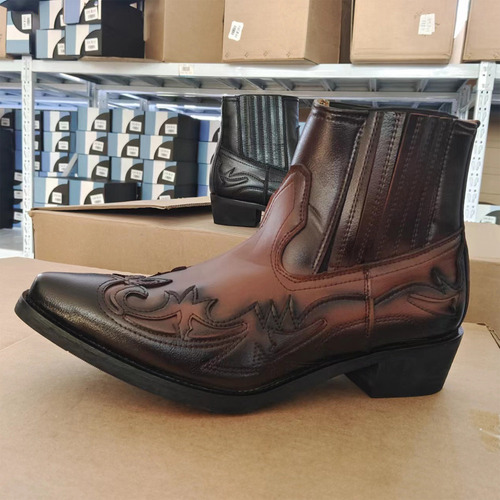 A Botas Vaqueras Tacón Alto Bordadas Punta En Punta Botines