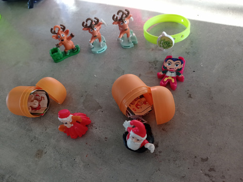 Kinder Sorpresa Figuras Navidad Natoons Minion Varios (Usado)