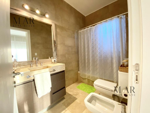 Imagen 16 de 26 de Casa En Venta Con Salida Al Lago Central, 4 Dorm. En Suite Mas Dependencia. El Golf Nordelta