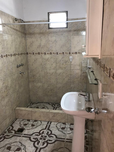 Imagen 7 de 12 de Alquiler - Ph 2 Ambientes - Villa Madero - Sin Expensas