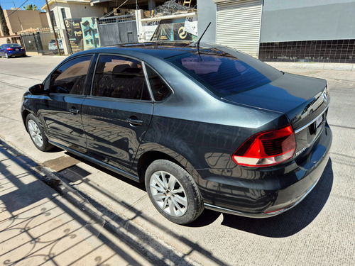 Volkswagen Vento 1.6 Confortline At