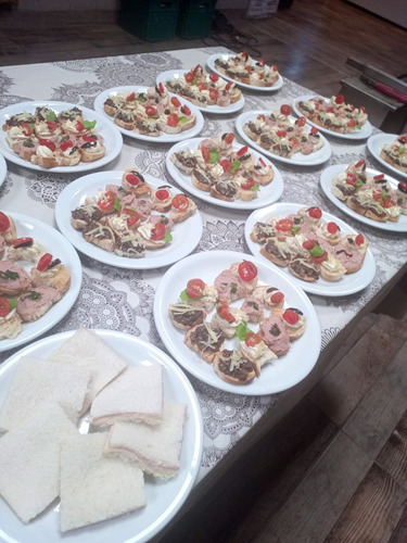 Pizza Party Lunch Pernil Bondiola Picadas Pastas Quilmes
