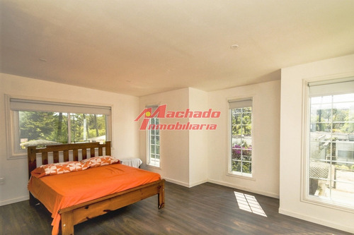 Casa De Seis Dormitorios En Venta - Playa Mansa - Ref: 5438
