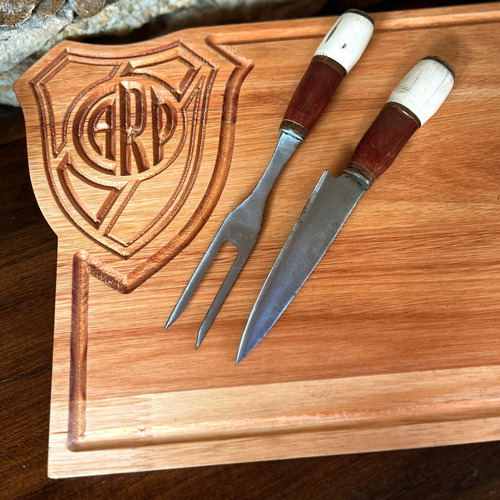 Tabla Asado De River Plate Grande + Kit Parrillero Picnic