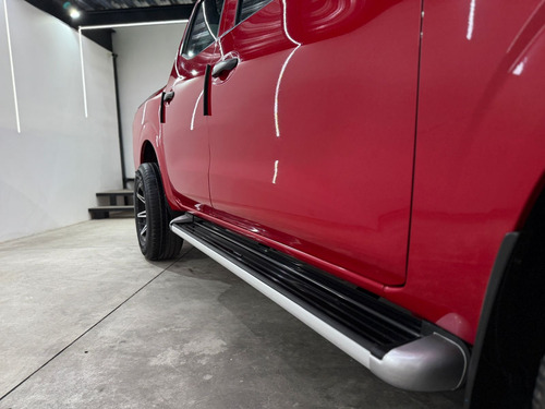 Nissan NP300 2.5 Doble Cabina S Aa Pack Seg Mt