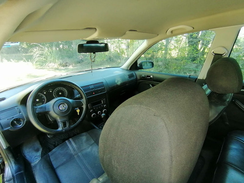 Volkswagen Jetta 2.0 Cl Team Man Abs At