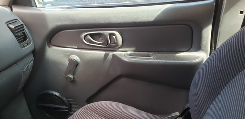 Imagen 7 de 10 de Mitsubishi L200 4x4 Doble Cabina