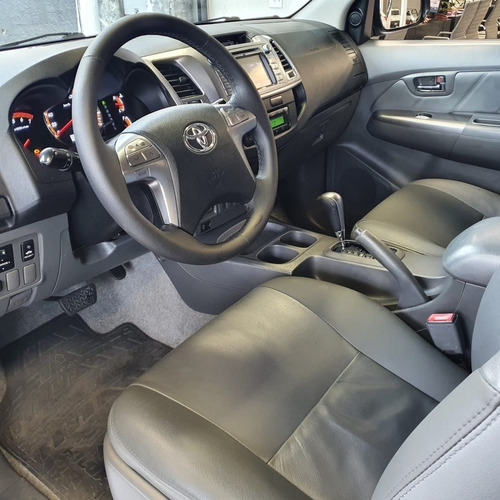 Imagem 8 de 14 de Toyota Hilux