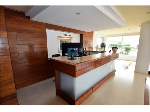 Apartamento En Venta De 2 Dormitorios + 2 Baños . Reciclado Con Garage- Ref: 216