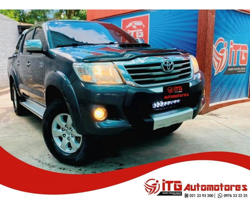 Imagen 2 de 8 de Toyota Hilux 2015