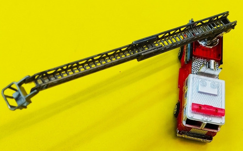 X2 Camión Y Bombero Bomberos Colección Metal Sacapuntas