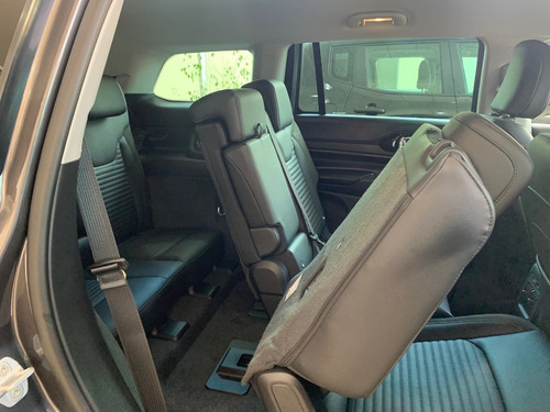 Imagen 11 de 16 de Jeep Commander 4x2 Limited 2023