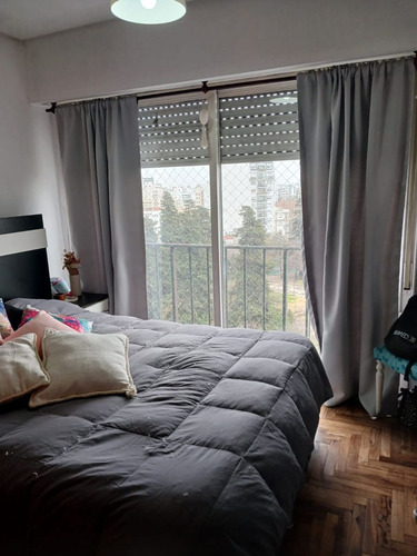 7 Entre 45 Y Plaza Italia, Departamento 2 Dormitorios Venta.