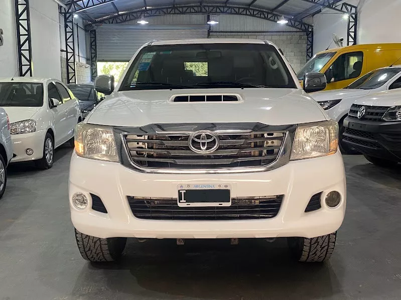 Toyota Hilux 3.0 I Srv Cab Doble 4x4 Cuero