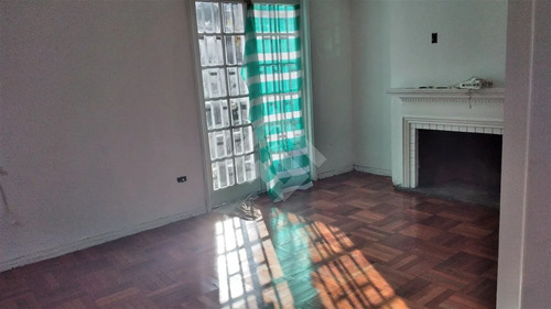 Casa Comercial En Arriendo En Las Condes