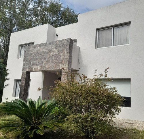 Casa 5 Ambientes En Venta Barrio Brickland