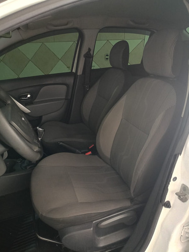 Renault Logan 1.0 16v Expression Hi-flex 4p