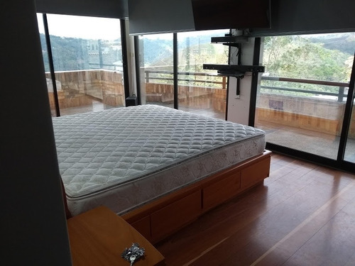 Imagen 8 de 12 de Venta Casa Los Robles El Hatillo. Actualizada Y Tranquila