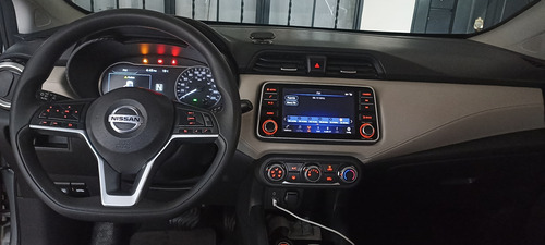 Nissan Versa 1.6 Advance