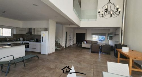Imagen 11 de 14 de Casa En Alquiler En Lagos De San Eliseo