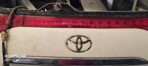 Platina Compuerta Toyota Previa