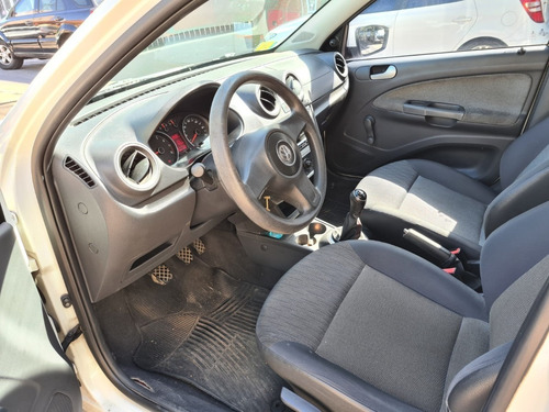 Imagen 10 de 15 de Volkswagen Gol Trend 1.6 Gp Sedan 5 Puertas 2013