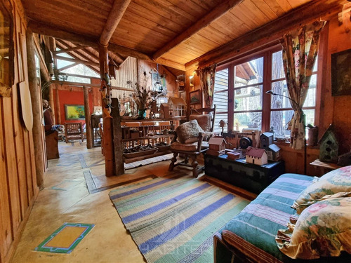 Casa En Arriendo De 8 Dorm. En El Quisco