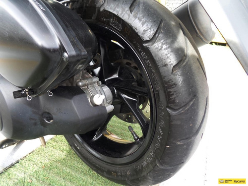 Imagen 23 de 25 de Yamaha Gpd 150-a Nmax