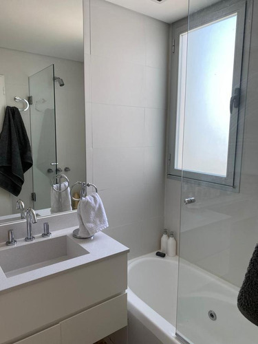 Imagen 6 de 9 de Semipiso De 3 Ambientes En Suite, Con Excelente Vista Al Rio, Cochera, Amenities.