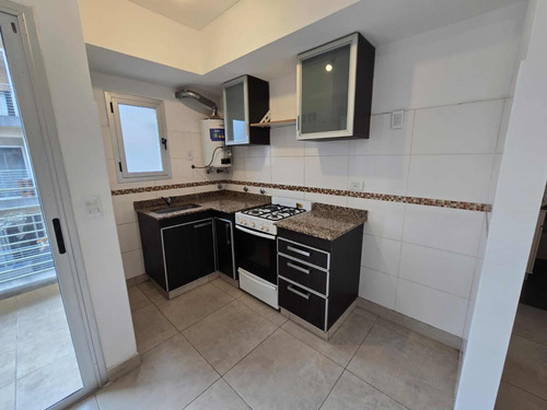Departamento Semipiso 2 Ambientes Moron Sur. Dueño Vende