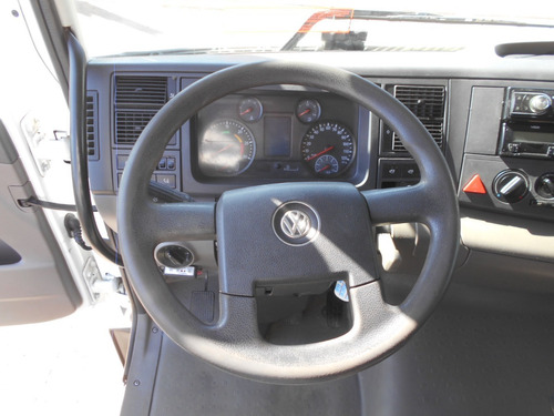 Imagem 9 de 15 de Volkswagen 31.330 / 31.390 / 31.320 2017 Guincho
