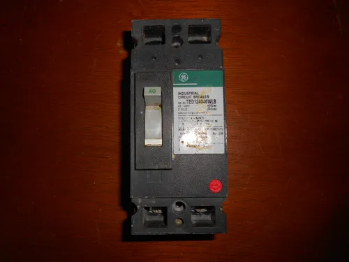 Disyuntor Breaker De 40 Amp. Ge. (Usado)