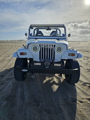 Jeep Ika Motor 221 Gnc 4x4 Corto Carrocería Fibra Impecable