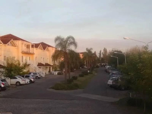 Venta - Amplio Triplex En Altos Del Molino - Bayugar Negocios Inmobiliarios
