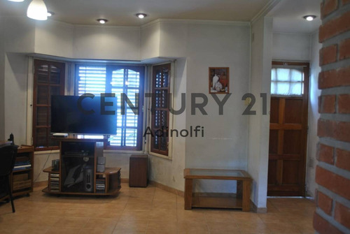 Imagen 5 de 30 de Calle 76 E/ 17 Y 18 - Casa 3 Dormitorios, Quincho Y Parque - Venta Y/o Permuta