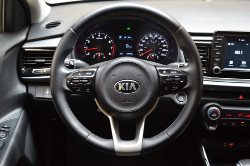 Imagen 8 de 14 de Kia Rio Ex Aut 2018