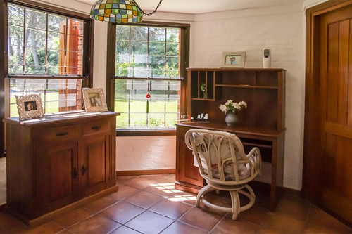 Gran Casa En Venta Zona Cantegril- Ref: 1297